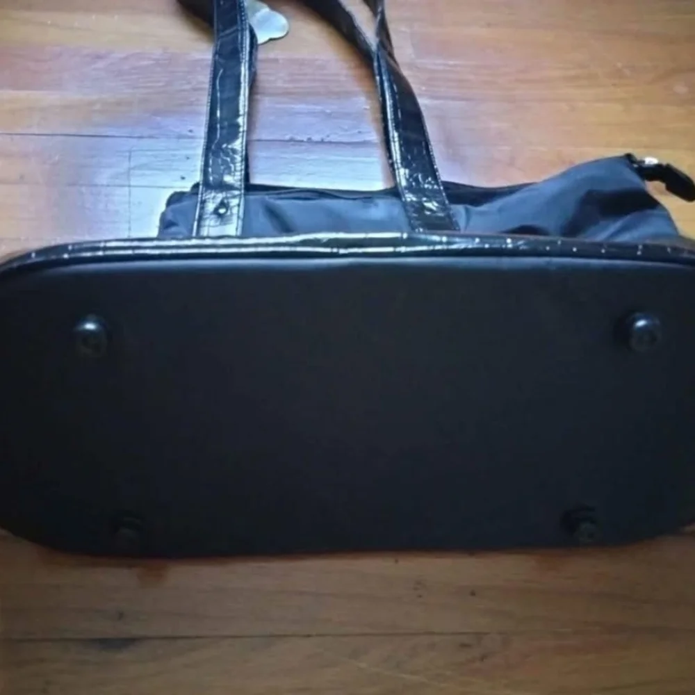 Chelsea Paws Black Pet Small Dog Carrier Up to 12 lb New With Tags